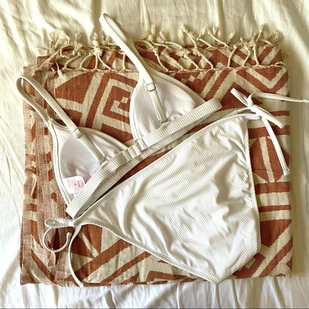 White Ribbed Bikini Set - Picture 2 of 3